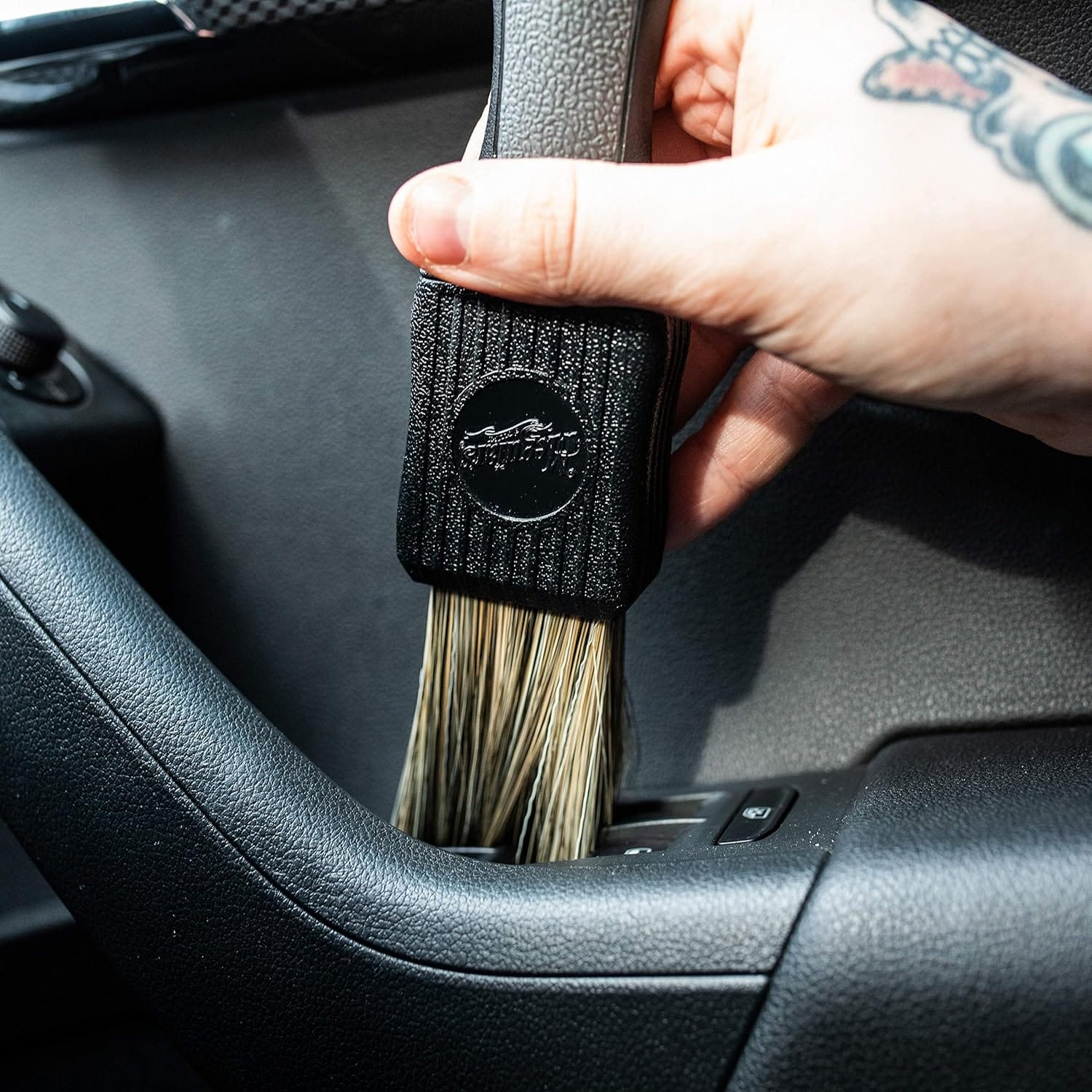 Meguiar's Armaturenbrett- und Verkleidungsbürste (verstellbar)