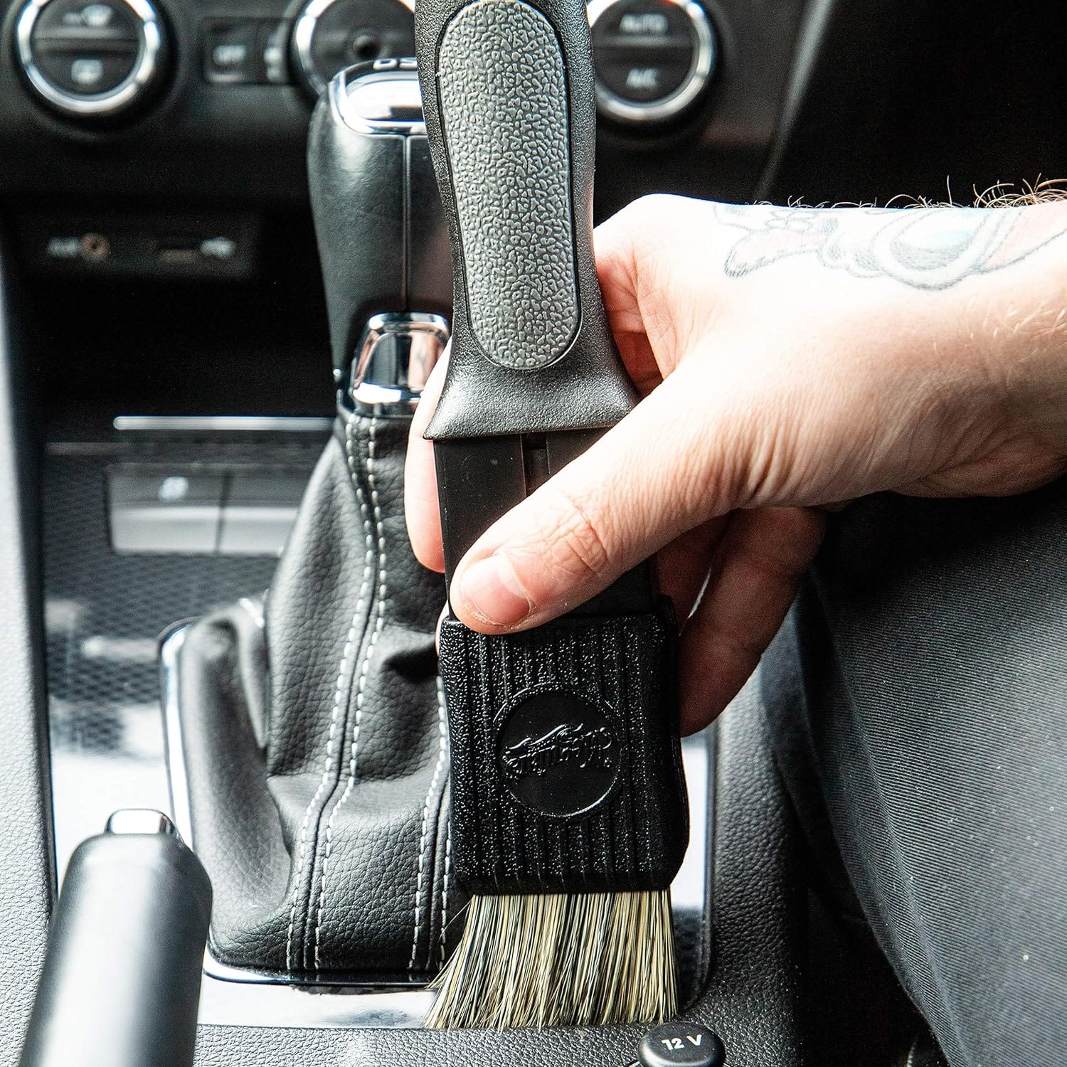 Meguiar's Armaturenbrett- und Verkleidungsbürste (verstellbar)